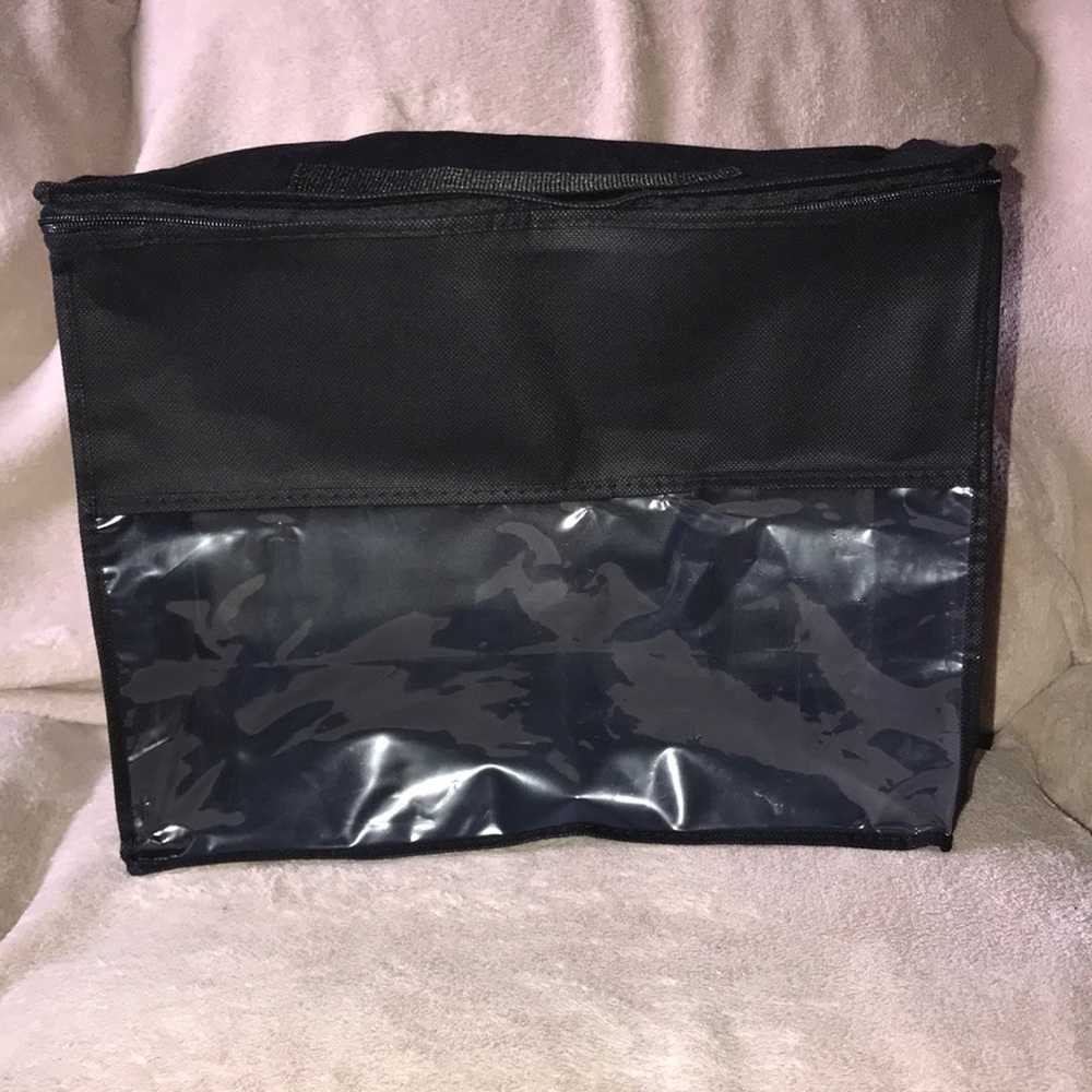Black zippered bag with half front clear window 💕